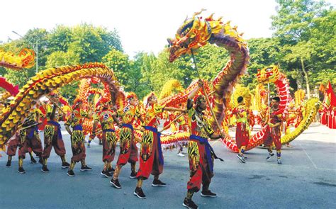 Das Dancing Dragons-Festival: Eine fantastische Reise durch die japanische Popkultur mit Daisuke!