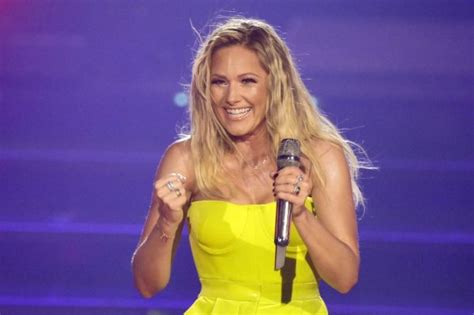 Helene Fischer Konzertabschluss: Ein Feuerwerk der Emotionen und eine seltene Hommage an Schlagerlegenden