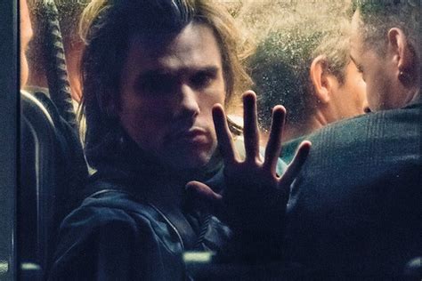 Orelsan Konzert-Tournee: Eine Ode an den französischen Rapstar und seine kreative Genialität