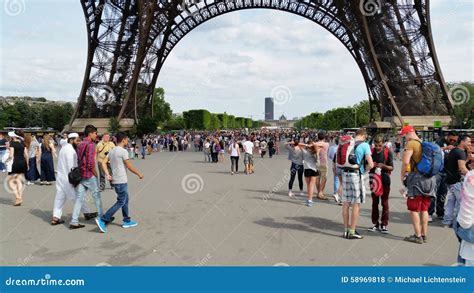 Zazs Parisian Promenade: A Musical Extravaganza Under the Eiffel Tower